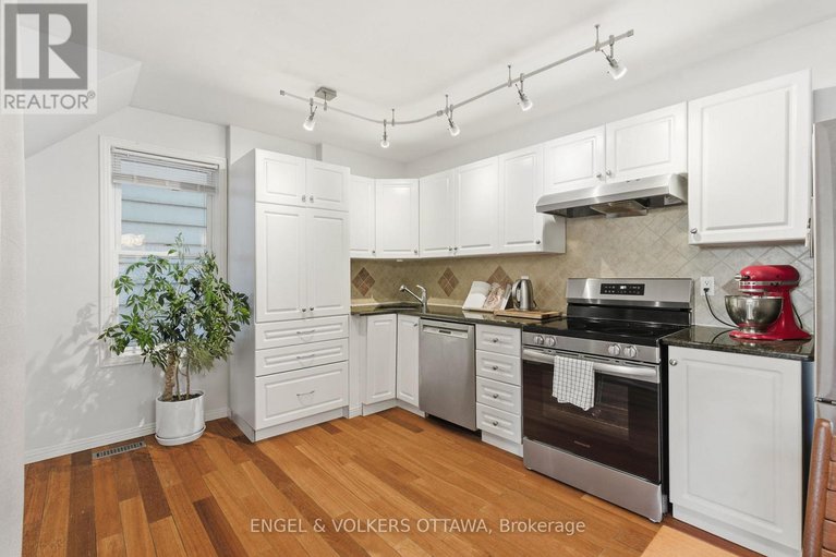 29218357/364-arlington-avenue/west-centre-town/ottawa/ontario/K1R6Z3_7