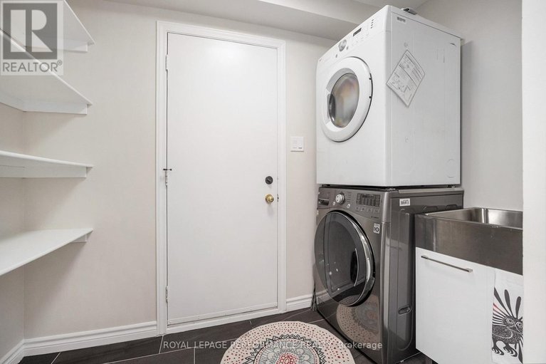 29524227/56-ipswich-terrace/morgans-grantsouth-march/ottawa/ontario/K2K2R3_11