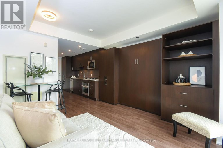 28896445/309a-7-marquette-avenue/vanier/ottawa/ontario/K1L8A7_16