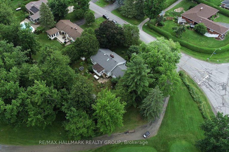 28675206/1307-fairway-drive/manotick-east-to-manotick-station/ottawa/ontario/K4M1B3_31