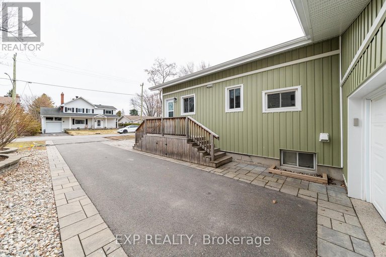 29624892/1592-apeldoorn-avenue/carleton-heights/ottawa/ontario/K2C1V5_34