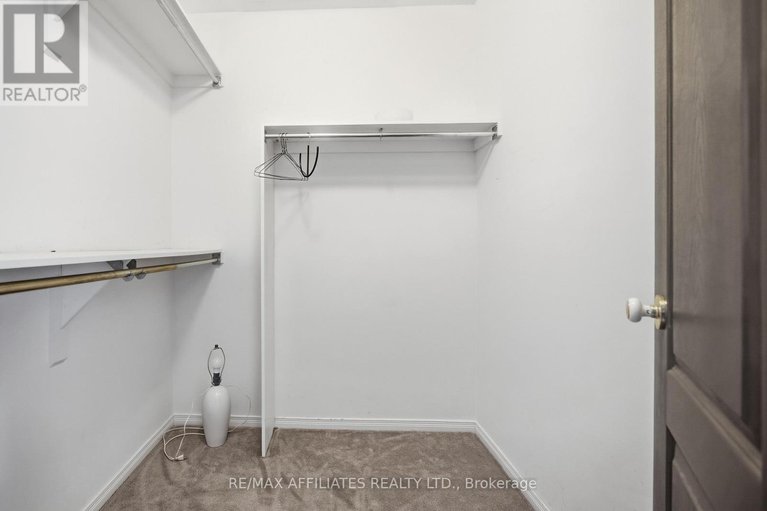 29125287/137-hearst-way/katimavik/ottawa/ontario/K2L4G5_27