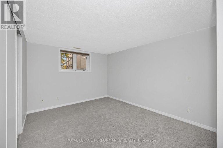 29245170/2-80-briargate-private/springridgeeast-village/ottawa/ontario/K4A0C3_20