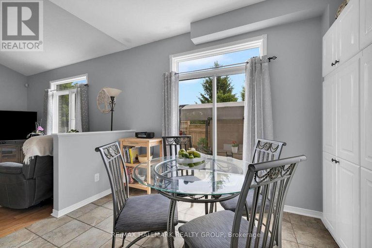 28476381/4136-wolfe-point-way/riverside-southgloucester-glen/ottawa/ontario/K1V1P4_17