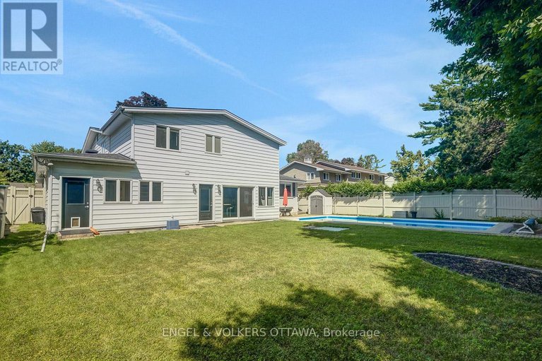 28808789/3-mohawk-crescent/bruce-farmgraham-parkqualicumbellands/ottawa/ontario/K2H7G7_47