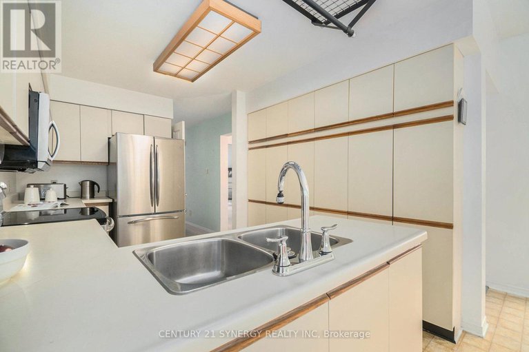 28749425/1723-cara-crescent/fallingbrookpineridge/ottawa/ontario/K4A1M5_9