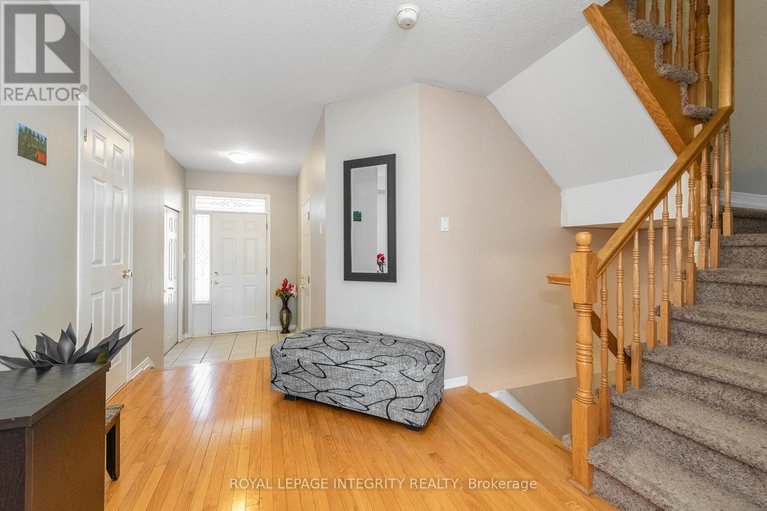 29667353/915-schooner-crescent/riverside-southgloucester-glen/ottawa/ontario/K1V1Y3_7