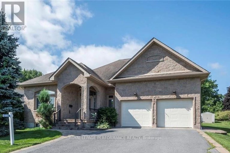 29438415/6802-riverview-drive/south-glengarry-charlottenburgh-twp/south-glengarry/ontario/K6H7M1_1