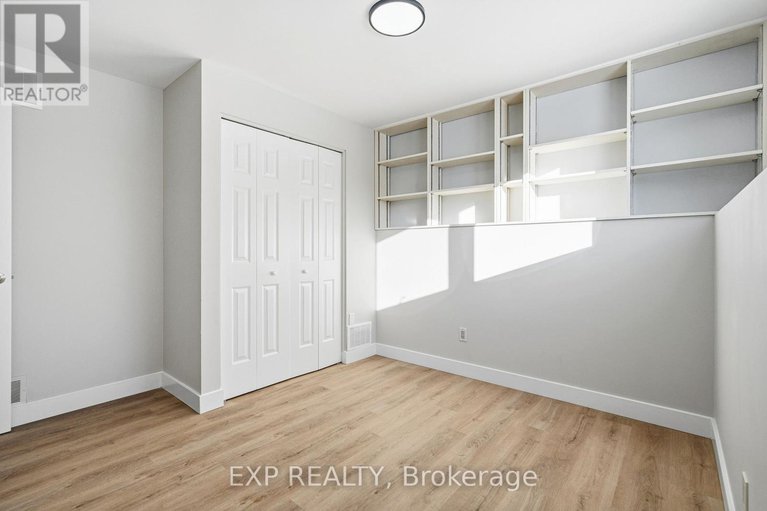 29215981/2158-fillmore-crescent/beacon-hill-north/ottawa/ontario/K1J6A4_36