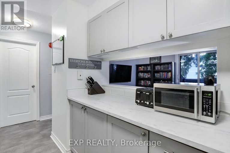 28834452/212-214-viewmount-drive/borden-farmstewart-farmcarleton-heightsparkwood-hills/ottawa/ontario/K2E7X3_16