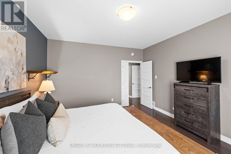28874016/313-colmar-street/embrun/russell/ontario/K0A1W0_16