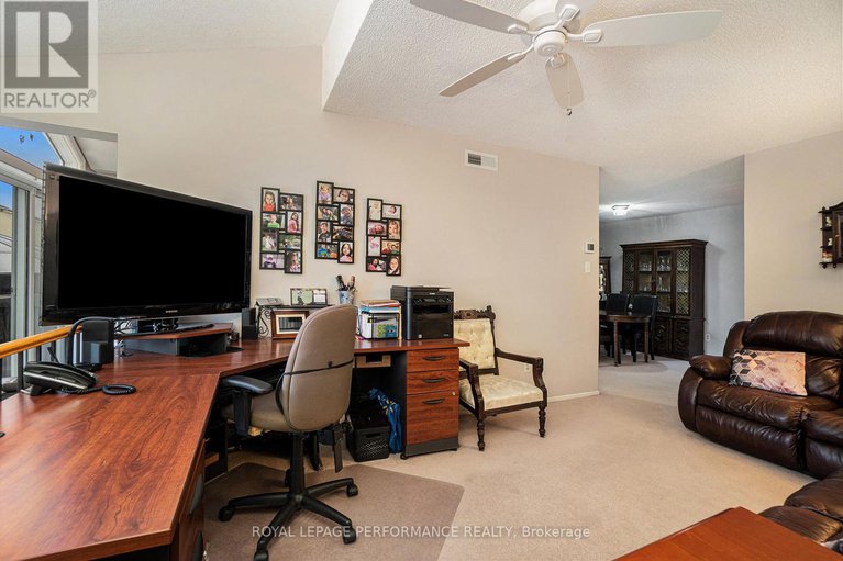 28558570/170-midsummer-terrace/queenswood-heights-south/ottawa/ontario/K1E3V6_13