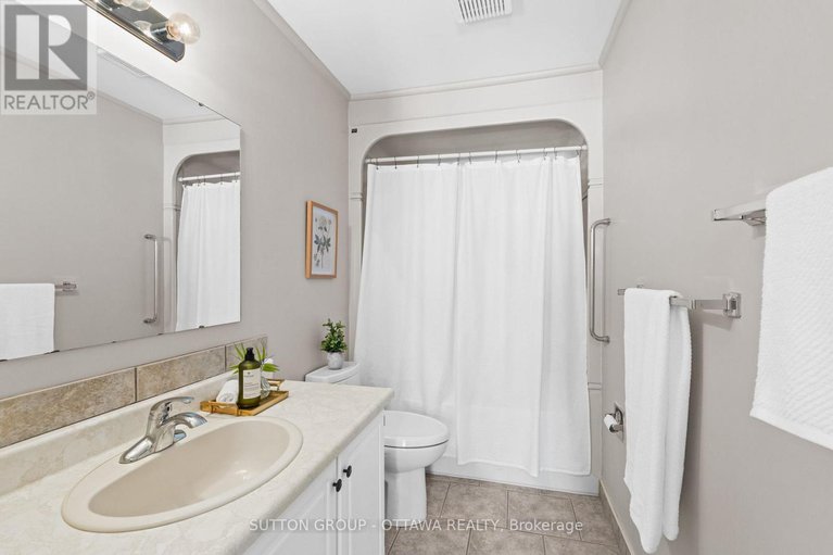 29331544/908-chaleur-way/convent-glen/ottawa/ontario/K1C2S1_30