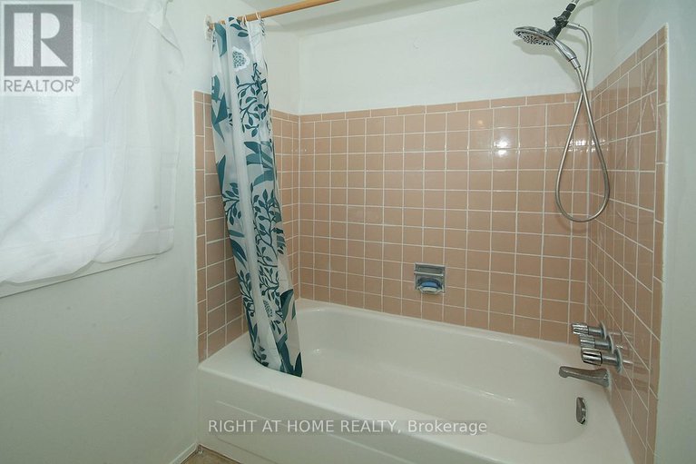 28229384/l-1466-heatherington-road/heron-gateindustrial-park/ottawa/ontario/K1V6S1_10