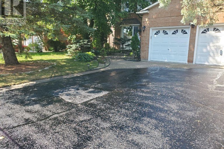 28429385/566-falwyn-crescent-w/fallingbrookridgemount/ottawa/ontario/K4A2A4_45