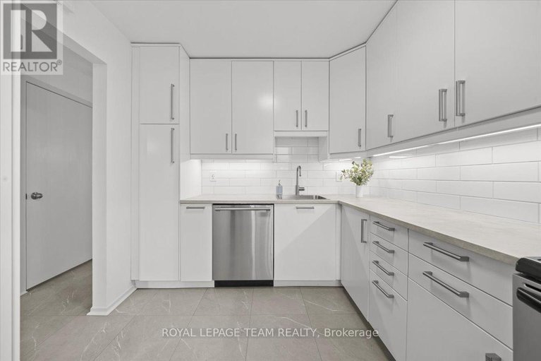 29615583/40-3230-uplands-drive/hunt-club/ottawa/ontario/K1V0C6_5