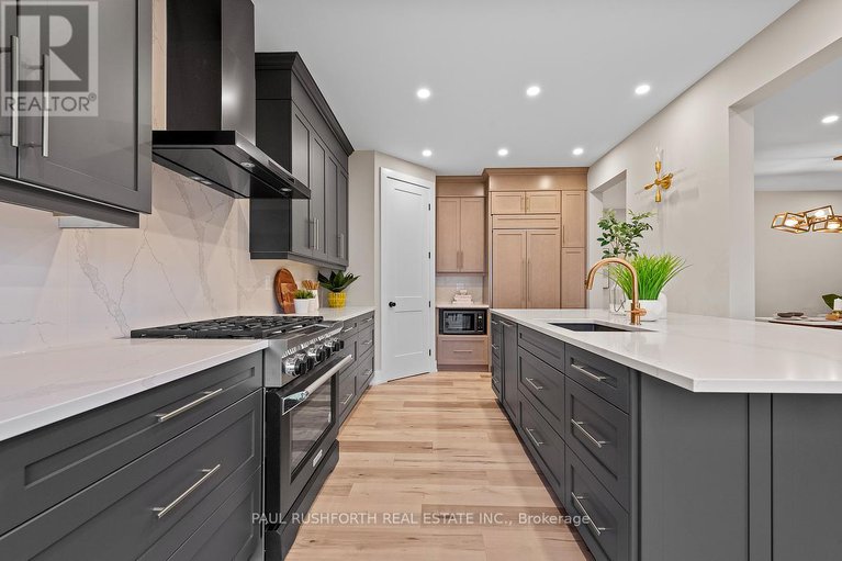 29071484/123-chandelle-private/carp/ottawa/ontario/K0A1L0_18