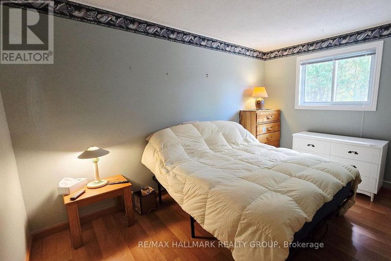 29082660/266-baldwin-street/constance-bay/ottawa/ontario/K0A3M0_19