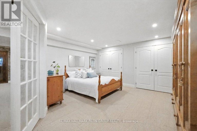 28488839/6893-sparkling-lake-way/greely/ottawa/ontario/K4P1R7_26