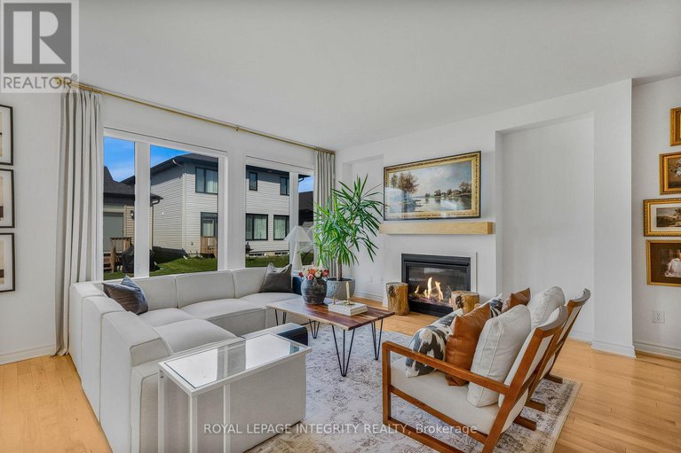 28914431/181-crevasse-road/mer-bleuebradley-estatesanderson-park/ottawa/ontario/K1W0H8_12