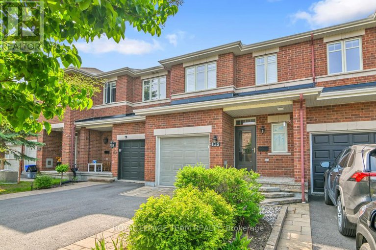 28433708/135-jersey-tea-circle/riverside-southgloucester-glen/ottawa/ontario/K1V2L3_4