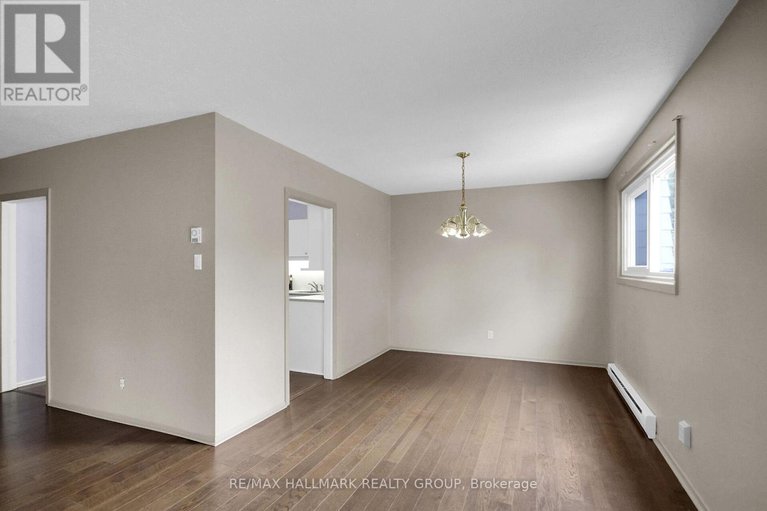 28471405/41-grady-crescent/sheahan-estatestrend-village/ottawa/ontario/K2H5S2_10