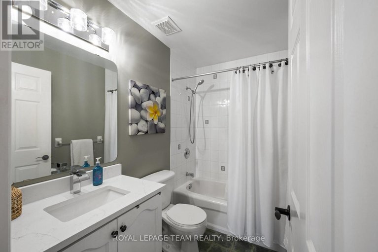 29672098/41-blackshire-circle/stonebridge/ottawa/ontario/K2J5M2_27