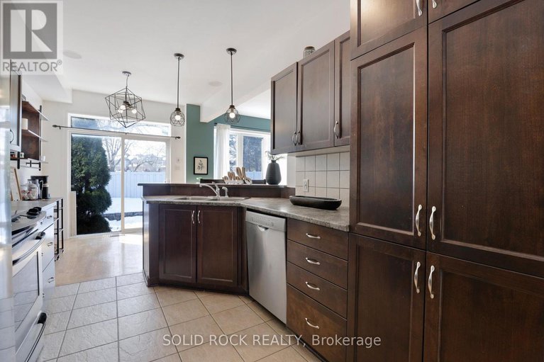 29434004/62-evelyn-powers-private-n/stittsville-south/ottawa/ontario/K2S0E1_8