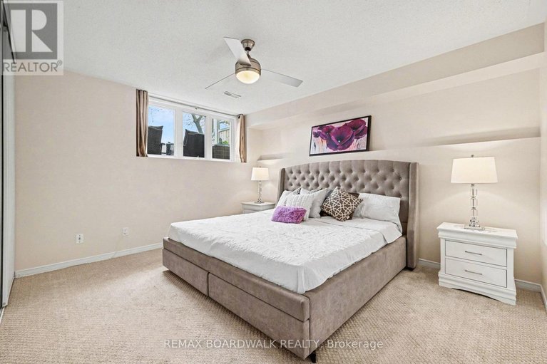 29679352/1607-locksley-lane/beaconwood/ottawa/ontario/K1J1B6_15