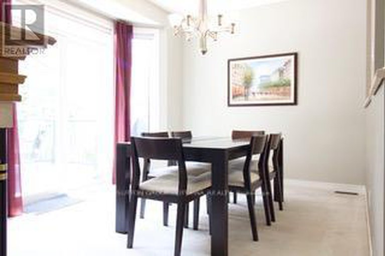 28889685/18-sirocco-crescent/stittsville-north/ottawa/ontario/K2S1Z7_13
