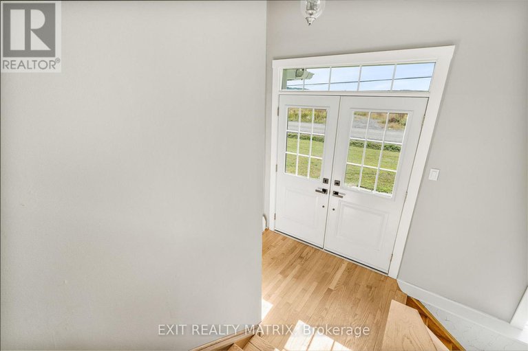 28913280/1895-clark-road/clarencerockland-twp/clarence-rockland/ontario/K4K1K7_3