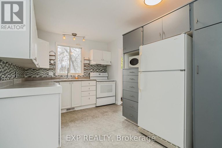 29111766/1364-st-jean-street/chateauneuf/ottawa/ontario/K1C2E6_13