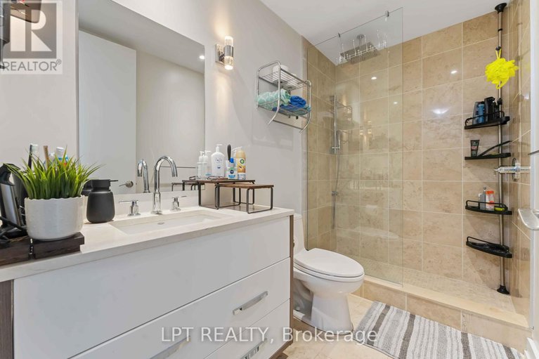 28356042/307-111-champagne-avenue-s/west-centre-town/ottawa/ontario/K1S5V3_21