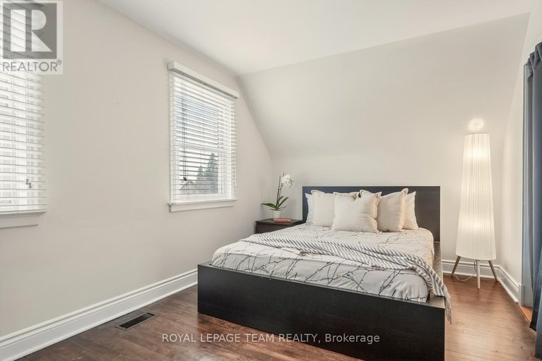 29630933/1314-randall-avenue/alta-vista/ottawa/ontario/K1H7R1_16