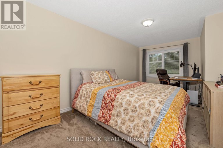 28578317/411-cache-bay-crescent-e/blossom-parkkemp-parkfindlay-creek/ottawa/ontario/K1T4H3_20