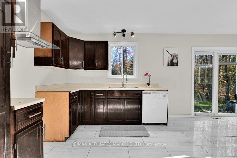 28989293/21450-concession-10-road/south-glengarry-lancaster-twp/south-glengarry/ontario/K0C1A0_11