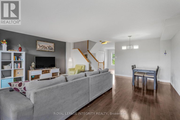 28812430/111-arcola-private/overbrookcastle-heights/ottawa/ontario/K1K4W9_13
