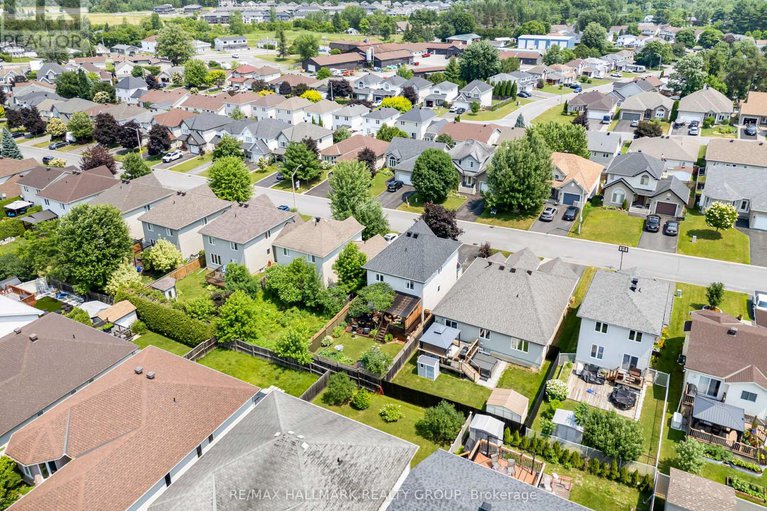 28555293/152-louise-street/town-of-rockland/clarence-rockland/ontario/K4K1R7_36