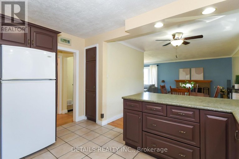 29661613/1222-field-street/bel-air-park/ottawa/ontario/K2C2R2_21