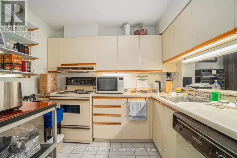 28819010/502-1180-ohio-street/billings-bridge/ottawa/ontario/K1H8N5_9