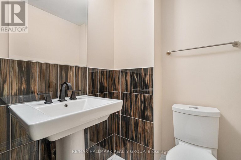 28811121/17-170-den-haag-drive/carson-meadows/ottawa/ontario/K1K2V7_8