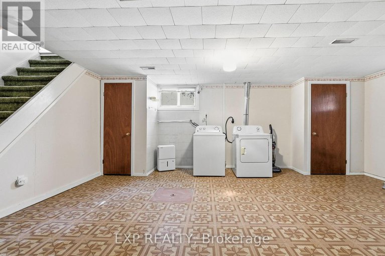 29326818/2243-miramichi-street/kenson-park/ottawa/ontario/K2C0Z1_22