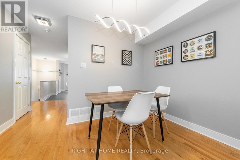 29599852/212-rutgers-private/central-park/ottawa/ontario/K2C4G7_13