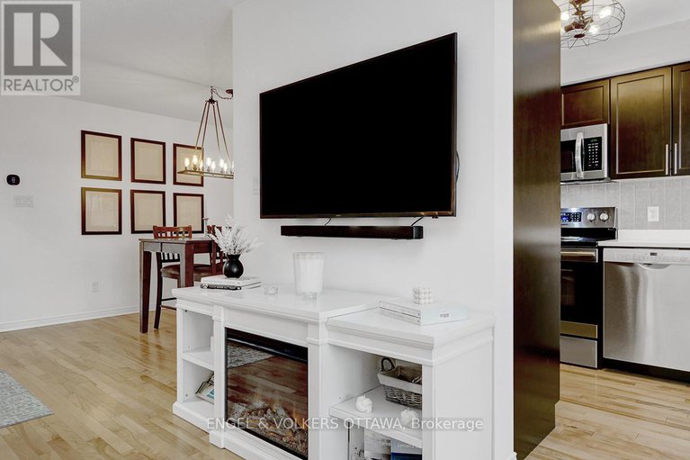 29355426/308-tabaret-street/emerald-meadowstrailwest/ottawa/ontario/K2M0B8_13