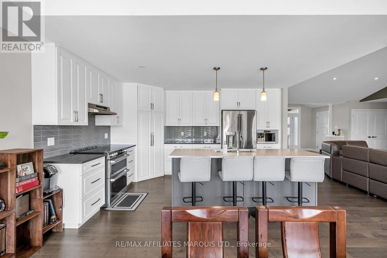 28147132/29-whitetail-avenue/long-sault/south-stormont/ontario/K0C1P0_17