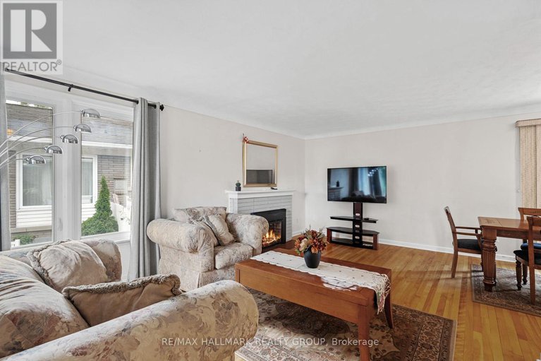 28828151/1986-saunderson-drive/elmvale-acres/ottawa/ontario/K1G2E2_3