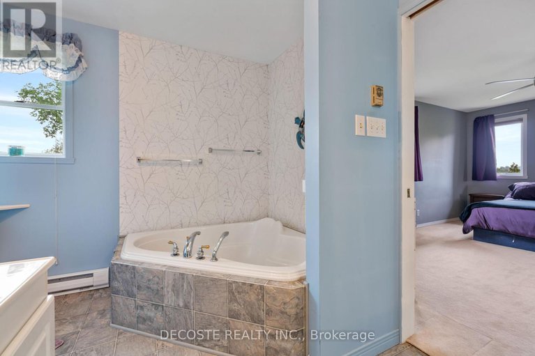 28437617/20351-pineview-crescent/south-glengarry-lancaster-twp/south-glengarry/ontario/K0C1A0_32