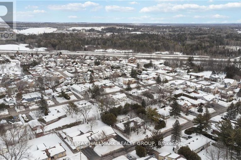 29243540/999-laporte-street/beacon-hill-south/ottawa/ontario/K1J7B2_17