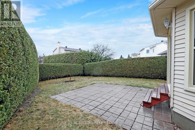 29612741/1570-champneuf-drive/chateauneuf/ottawa/ontario/K1C6B5_35