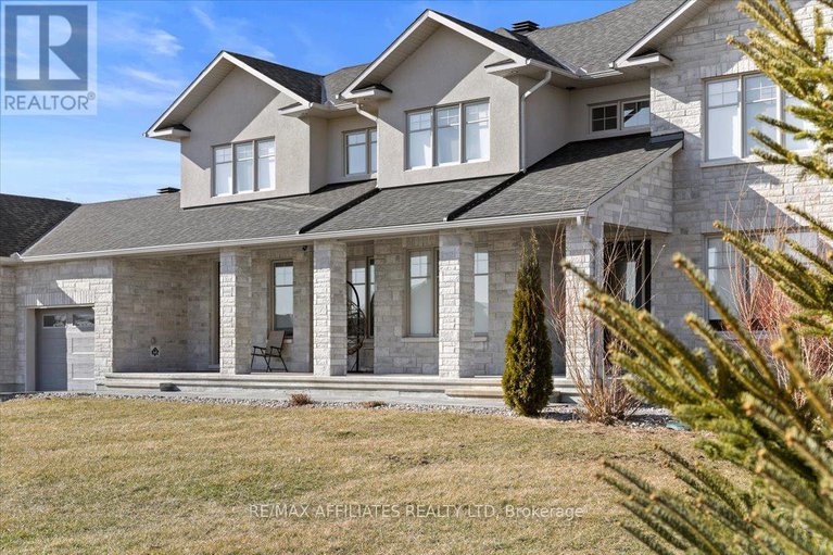 28084122/724-mcmanus-avenue/manotick-village-manotick-estates/ottawa/ontario/K4M0B2_4